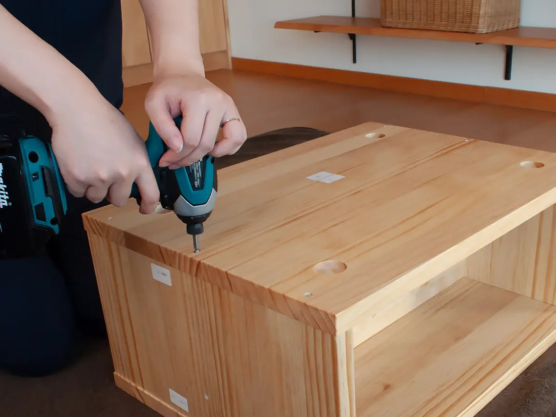 木のカスタム家具の組み立て方法